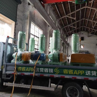 羅茨風機發貨中